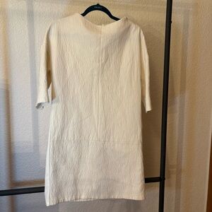Zara Basic Size M Modest Knee Dress. Ivory Textured Pattern w/gold buttons